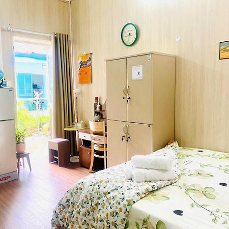 Cozy Homestay With Large Bed, Private Bathroom, Large Balcony 河内 外观 照片