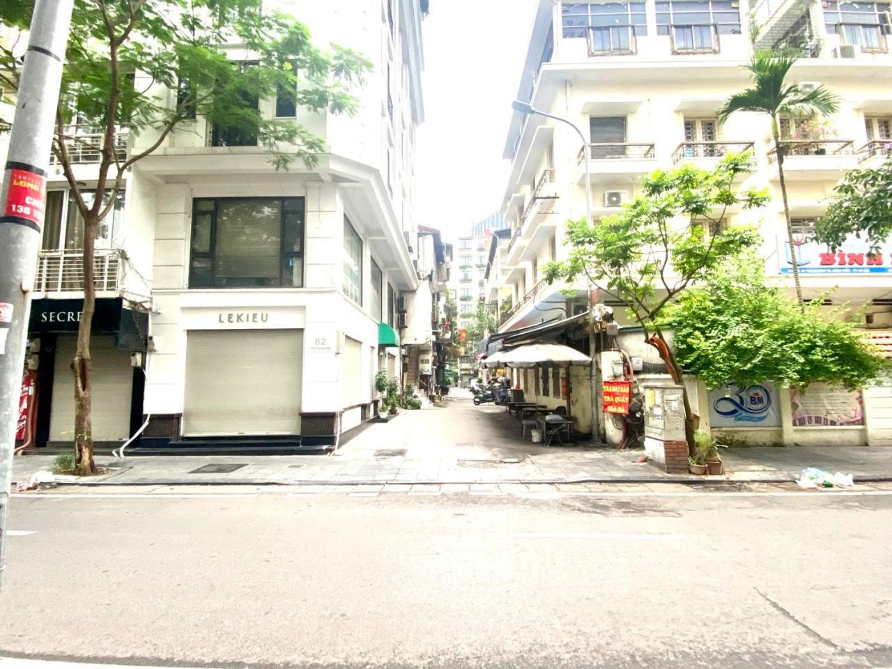 Cozy Homestay With Large Bed, Private Bathroom, Large Balcony 河内 外观 照片