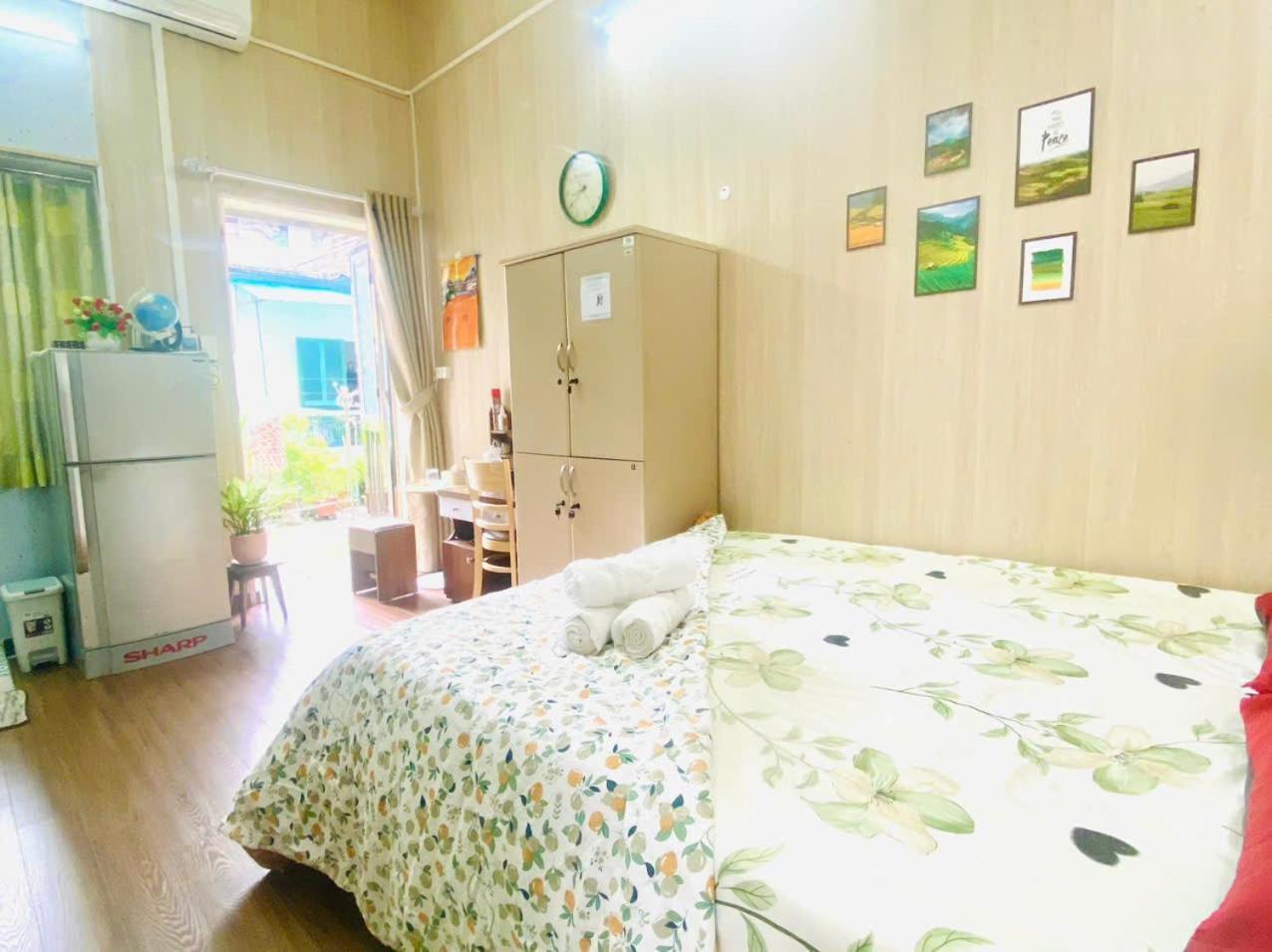 Cozy Homestay With Large Bed, Private Bathroom, Large Balcony 河内 外观 照片